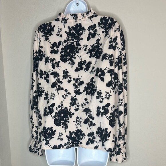 SHEIN Cream and Black Floral Blouse - Picture 3 of 3